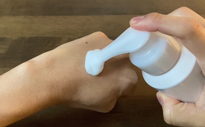 キュレルジェル洗顔出し方