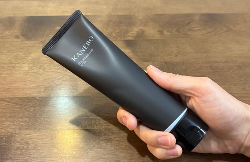 マッドウオッシュ手に持つ