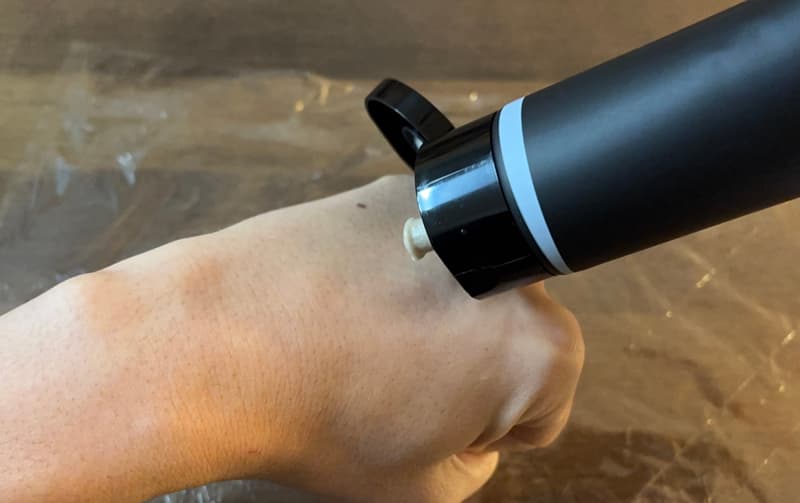 マッドウォッシュ手に出す