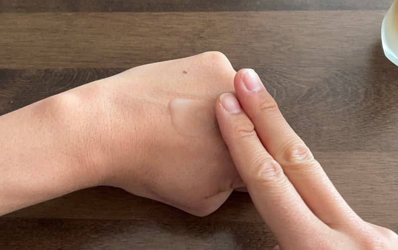 ザセラム塗り伸ばし