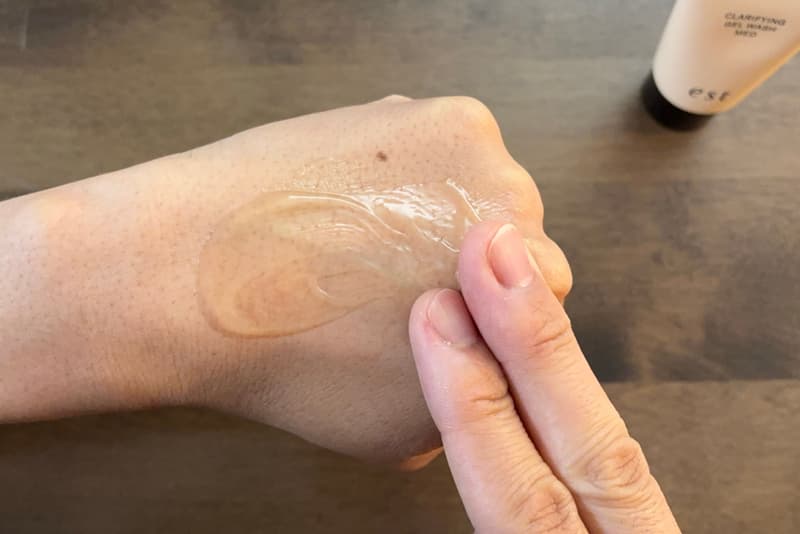 クラリファイイングMED 塗り伸ばし